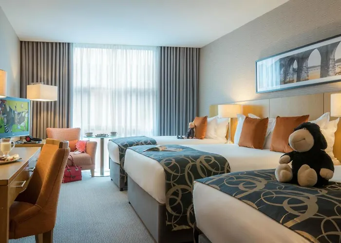 Clayton 4* Limerick Junction